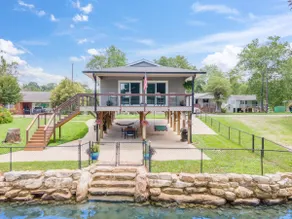 Mallard Lakefront Cottage - Image 2