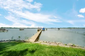 Lakefront home with private pier/huge fenced yard - Image 3