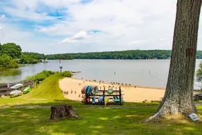 Lake - PetsOK - Wi-Fi - W&D - Fire Pit - Kayaks - Image 3