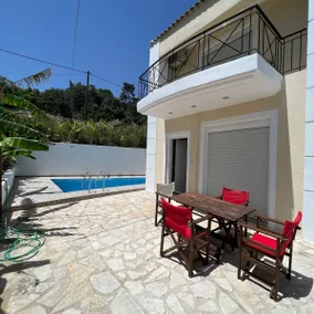 Helen’s House • Private Pool • Near Kaminia Beach - Image 5