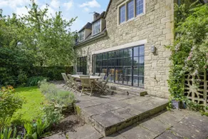 Large family friendly holiday home in the Cotswolds - Willows House - Image 5