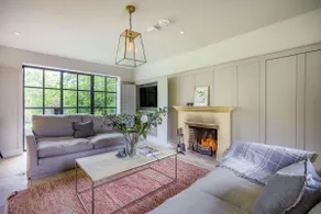 Large family friendly holiday home in the Cotswolds - Willows House - Image 3