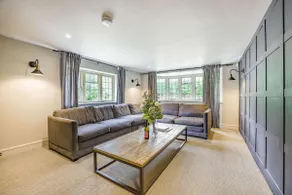 Large family friendly holiday home in the Cotswolds - Willows House - Image 4