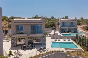 Luxury Villa AQUA with 2 Private Pools - Image 3