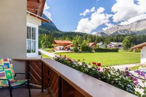 Apartamento 'Landhaus Sonja 1' com vista para a montanha, terraço e Wi-Fi - Image 4