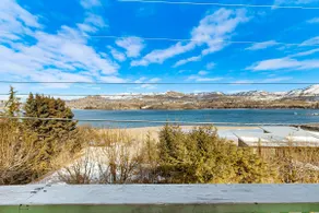 Updated 3BR Lakeview - Balcony - Washer/Dryer - Image 2