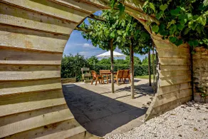 Spacious holiday home in Bourton-on-the-Water - Burghfield Cottage - Image 5