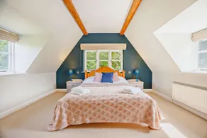 Spacious holiday home in Bourton-on-the-Water - Burghfield Cottage - Image 3