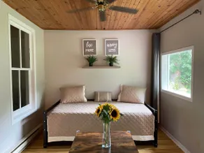 Lakefront, Sleeps 8, Close to Haliburton Village - Image 5
