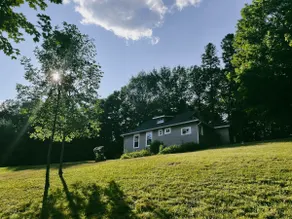 Lakefront, Sleeps 8, Close to Haliburton Village - Image 2