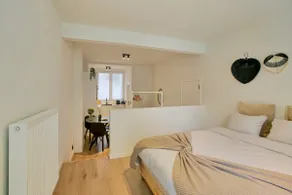 One-BR Getaway in Antwerp + free parking - Image 2