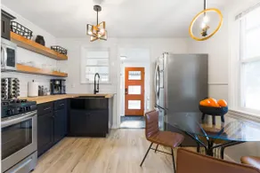 Kings, Kitchen, & Comfort in Modern Cedar House - Image 2