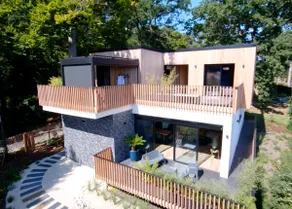 Luxury Villa with Jacuzzi & Pool Table - Image 3