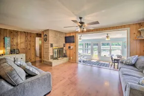Lakefront Wisconsin Cottage w/ Dock & Hot Tub! - Image 3