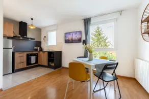 Travel Homes - The Nils, Cosy & cute with Parking - Image 2