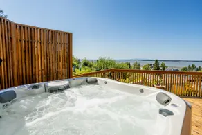 Sleeping Lady Retreat | Chef's Kitchen | Views - Image 3