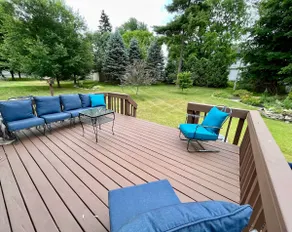 Serene Cottage with view of Green Lake - Image 3