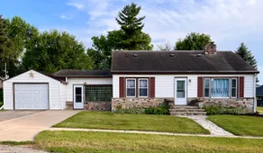 Serene Cottage with view of Green Lake - Image 2