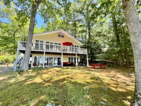 Lake Winni- Amazing waterfront oasis- beach, dock and more! - Image 3