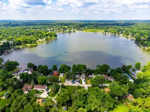 Secluded, Spacious 3BR/ 2BA Lake Country Getaway - Image 2