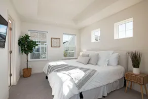 New Intown Waterfront Townhome wPool & Location - Image 2