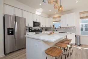 New Intown Waterfront Townhome wPool & Location - Image 5