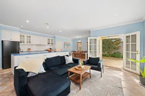 Villa Avisa: 3 minute walk to White's Beach - Image 3