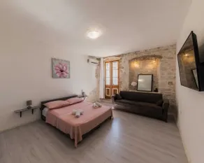 A1 - spacious apt on the seafront with terrace - Image 4