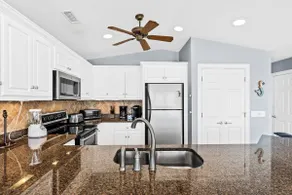Rainbow's End by Brunswick Vacation Rentals: 6BR Oceanfront w/ Pool & Elevator - Image 4