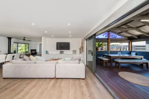 Waterfall Gully Retreat with Gas heated Pool - Image 5