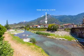 The Rock View with Balcony and Parking - Happy Rentals - Image 2