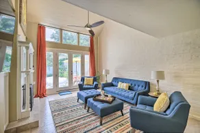 Charming Montrose Townhome with Private Pool! - Image 4