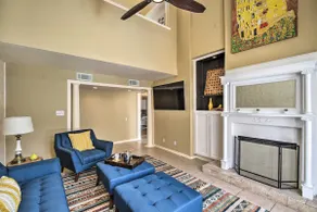 Charming Montrose Townhome with Private Pool! - Image 5