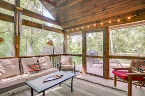 Mtn & Lake Views: Serene Wintergreen Resort Escape - Image 2
