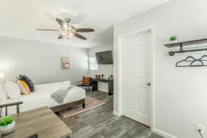 03 The Knoll Room - A PMI Scenic City Vacation Rental - Image 5