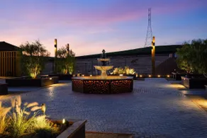 Serene estate, an entertainer's paradise - Image 5