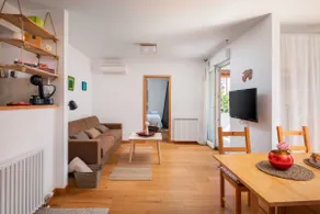 Modernes Apartment mit Terrasse, 4 Minuten zu Fuß zum Strand - Image 5