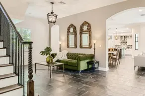 Villa del Flamingo - Modern Living & Poolside Escape in Flamingo Park - Image 4