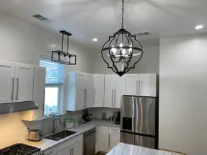 West Oakland Charm: 5br/4ba +AC +W/D - Image 2