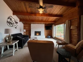 April Point Harbour House - Image 3
