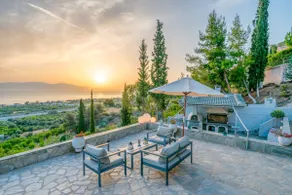 Onar Zin Seabliss - Penelope Poolside Getaway - Image 5