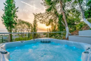 Onar Zin Seabliss - Penelope Poolside Getaway - Image 4