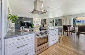 Modern Zen Haven: Spa Baths & Views · Hayward <1mi - Image 2