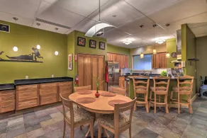 Idyllic Dtwn Anchorage Condo w/ Fireplace! - Image 2