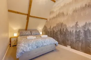 Fayette sleeps 4, 2 bedrooms, cute garden - Image 3