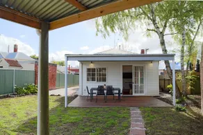 Escape to a timeless getaway in Provincial Vic - Image 3
