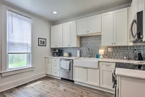 Pet-Friendly Greenville Home w/ Private Yard - Image 2