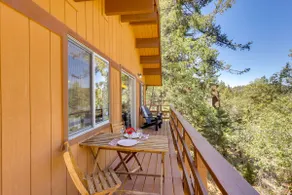 ‘Snow Valley Hideaway’ Arrowbear Lake Retreat - Image 2