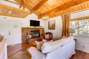 ‘Snow Valley Hideaway’ Arrowbear Lake Retreat - Image 4