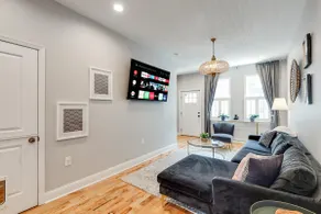 Fairmount Extended Stay *Free Parking* + Roof Deck - Image 3